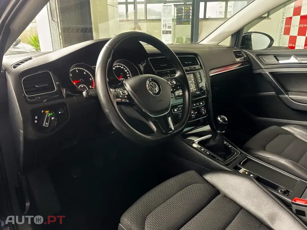Volkswagen Golf Variant 1.6 TDi GPS Edition — fotografia 12