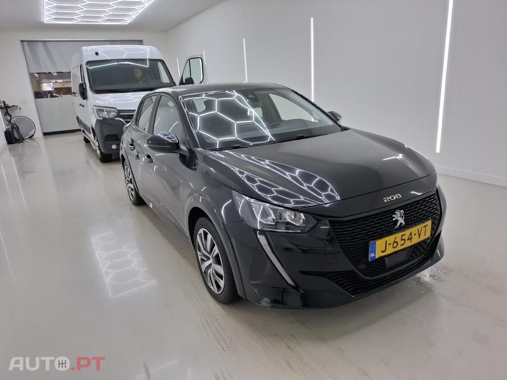 Peugeot E-208 50 kWh Active