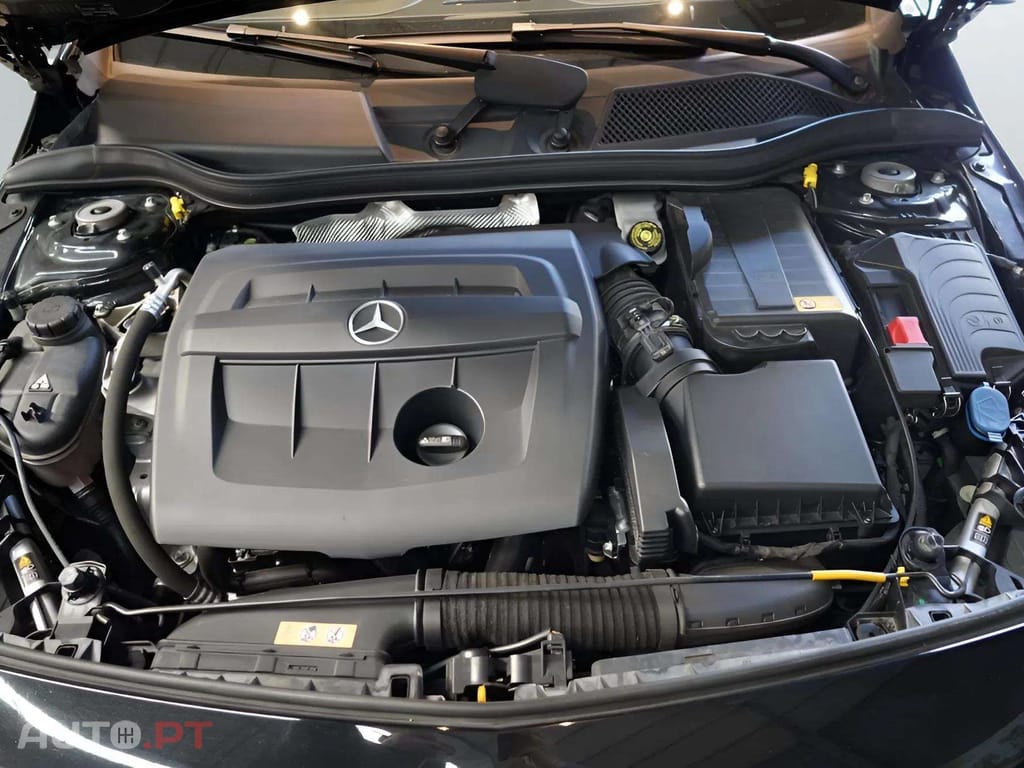 Mercedes-Benz A 180 d AMG 