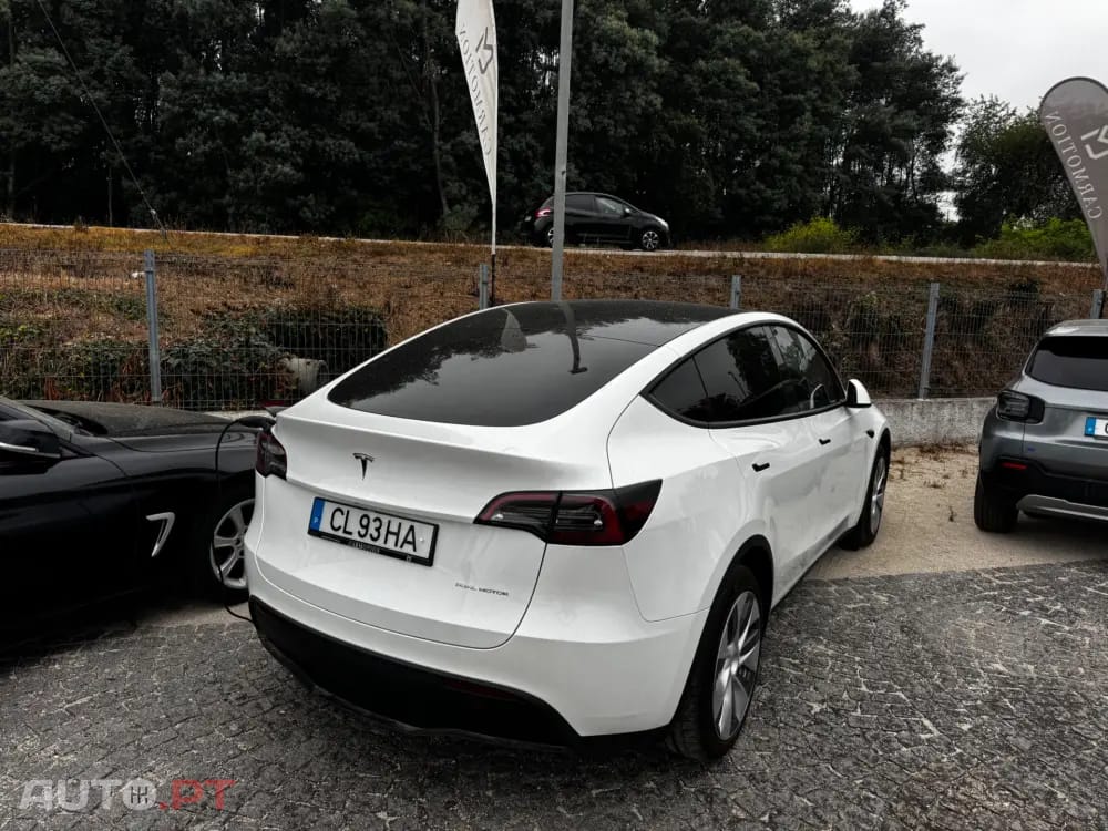 Tesla Model Y Long Range Dual Motor AWD