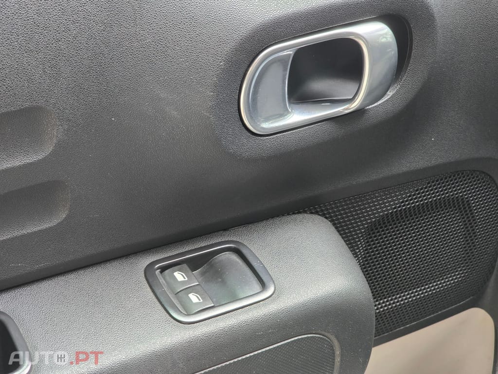 Citroen C3 1.2 PureTech Shine EAT6