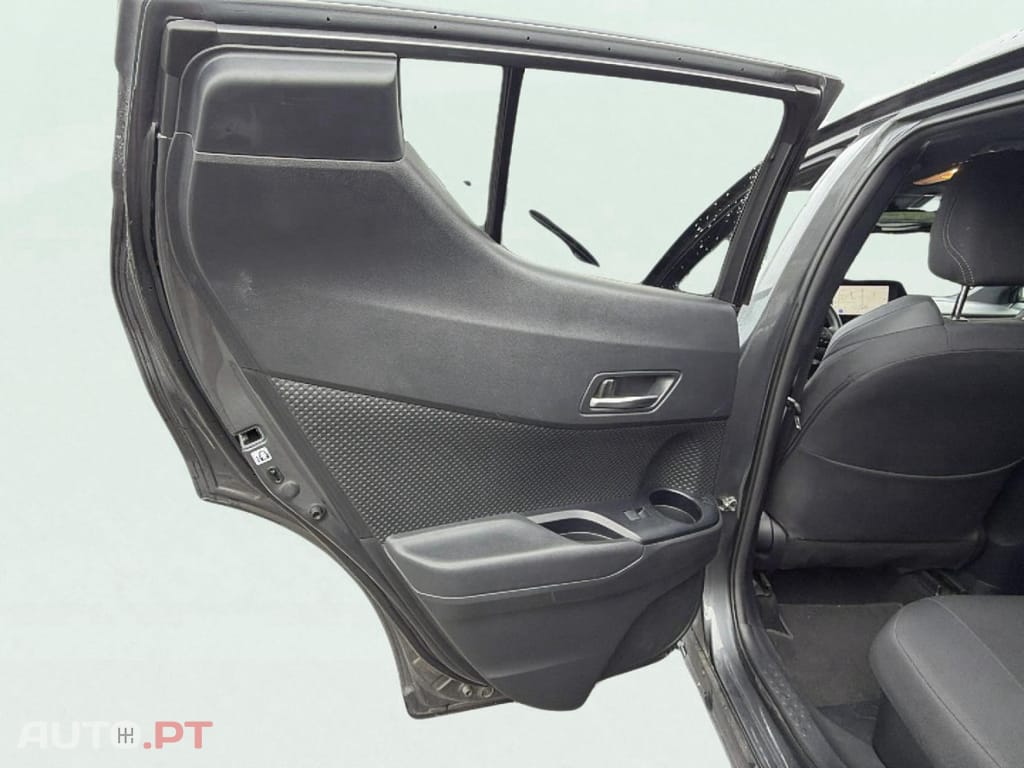 Toyota C-HR 1.8 FULL HYBRID