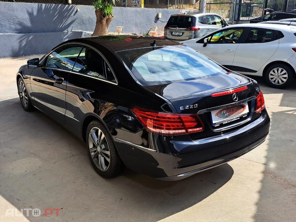 Mercedes-Benz E 220 CDi BlueEfficiency