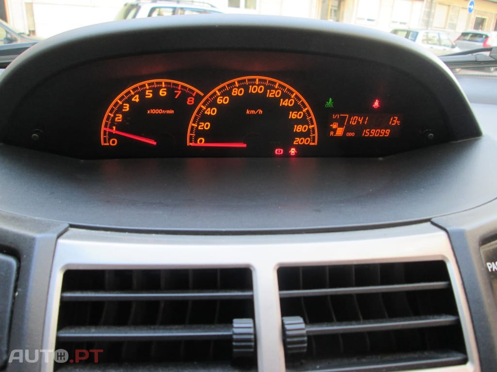 Toyota Yaris 1.0 VVT-i Comfort+AC