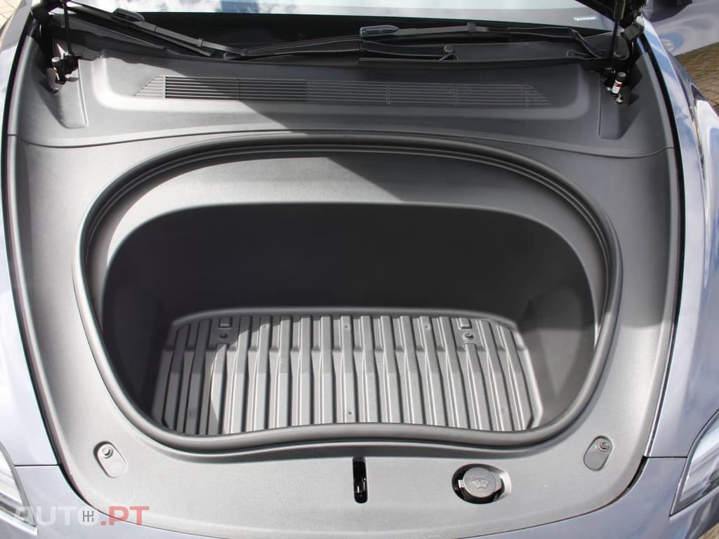 Tesla Model 3 Highland SR RWD