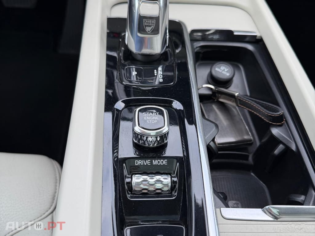 Volvo XC60 2.0 T8 PHEV Inscription AWD