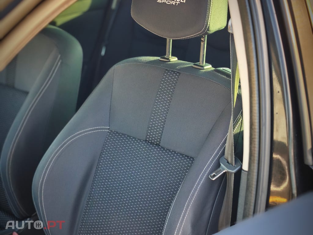 Renault Clio Dynamique S Look RS