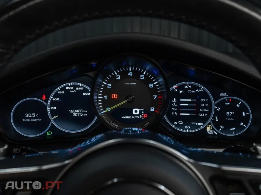 Porsche Panamera 4 E-Hybrid