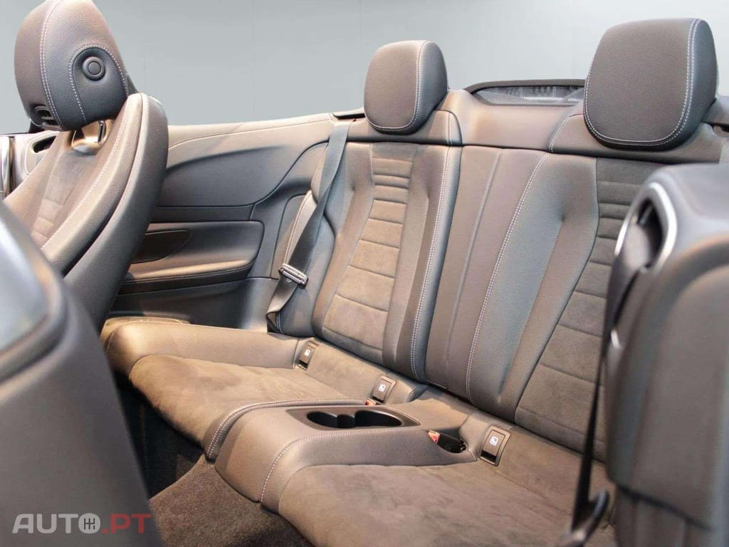 Mercedes-Benz E 220 AMG LINE