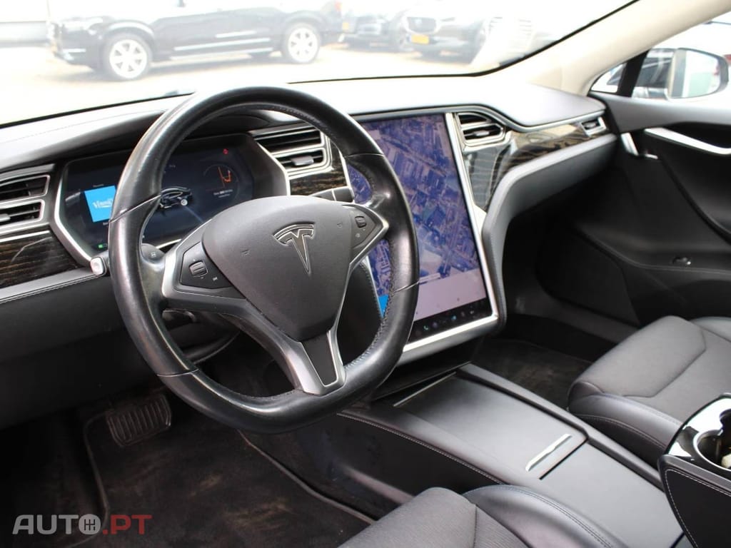 Tesla Model S 75D