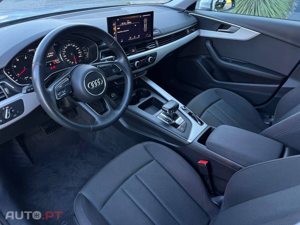 Audi A4 Avant 30 TDI Advanced S tronic