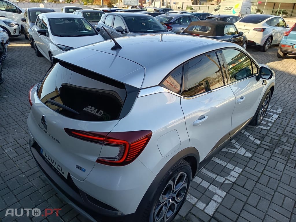 Renault Captur 1.6 E-Tech Plug-In Intens