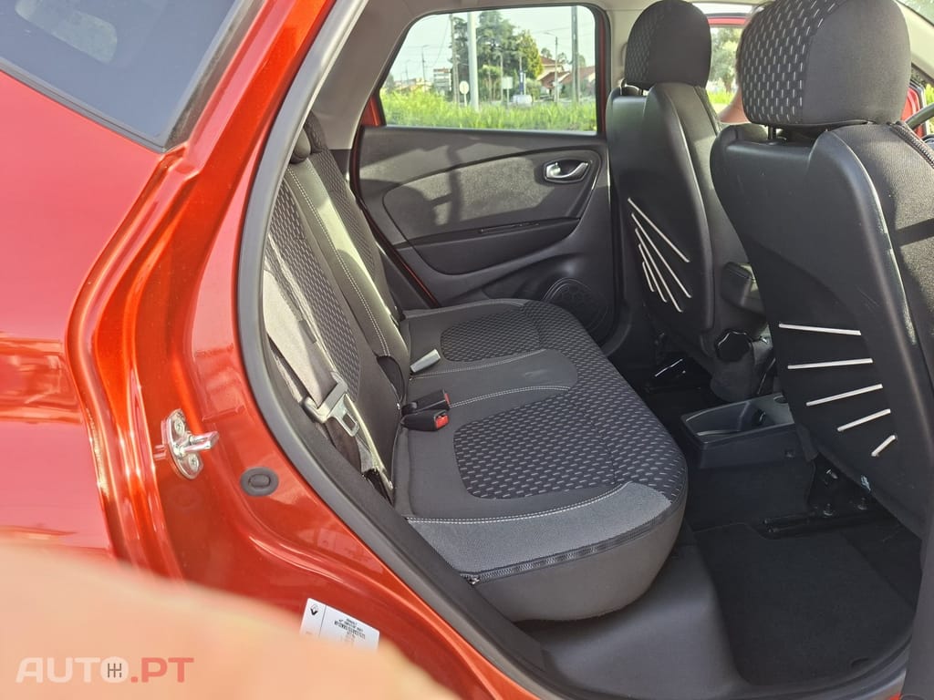 Renault Captur 0.9 TCE Exclusive — fotografia 22