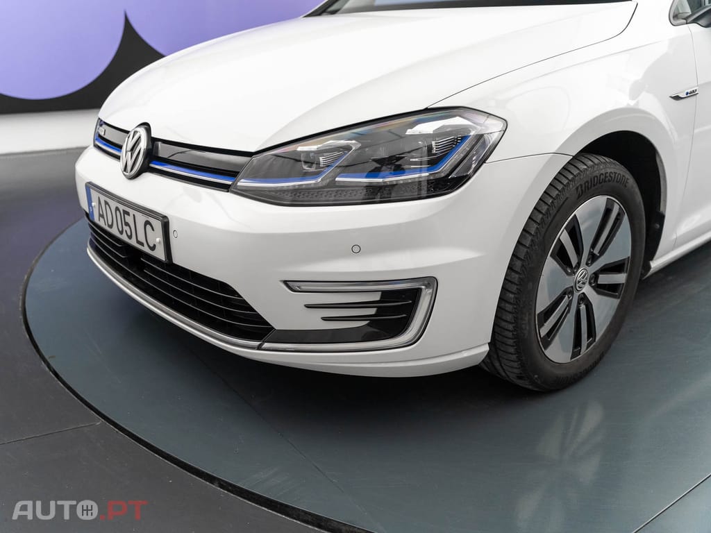 Volkswagen e-Golf AC/DC
