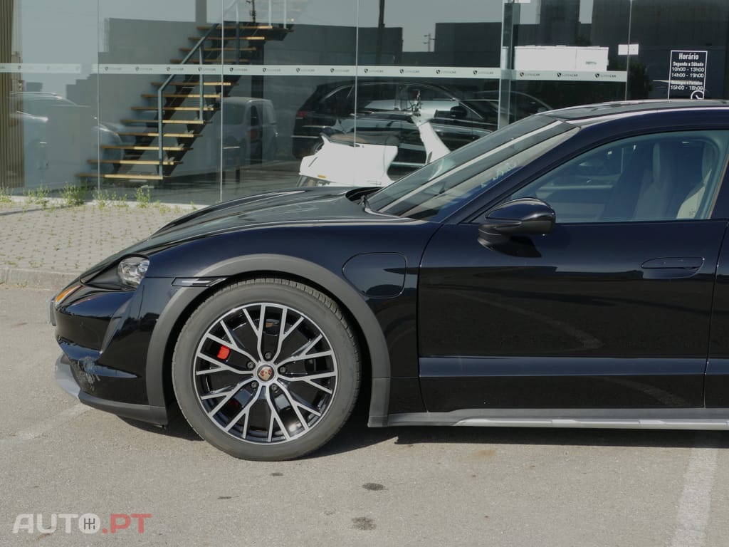 Porsche Taycan 4S