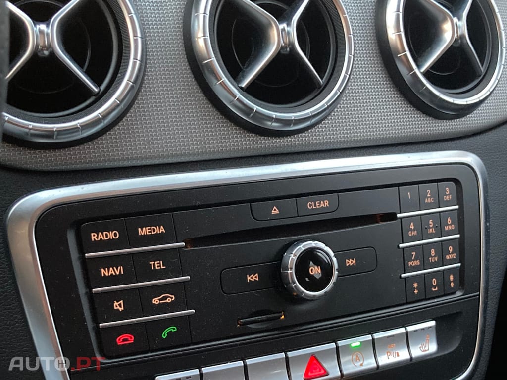 Mercedes-Benz CLA 200 shooting brake