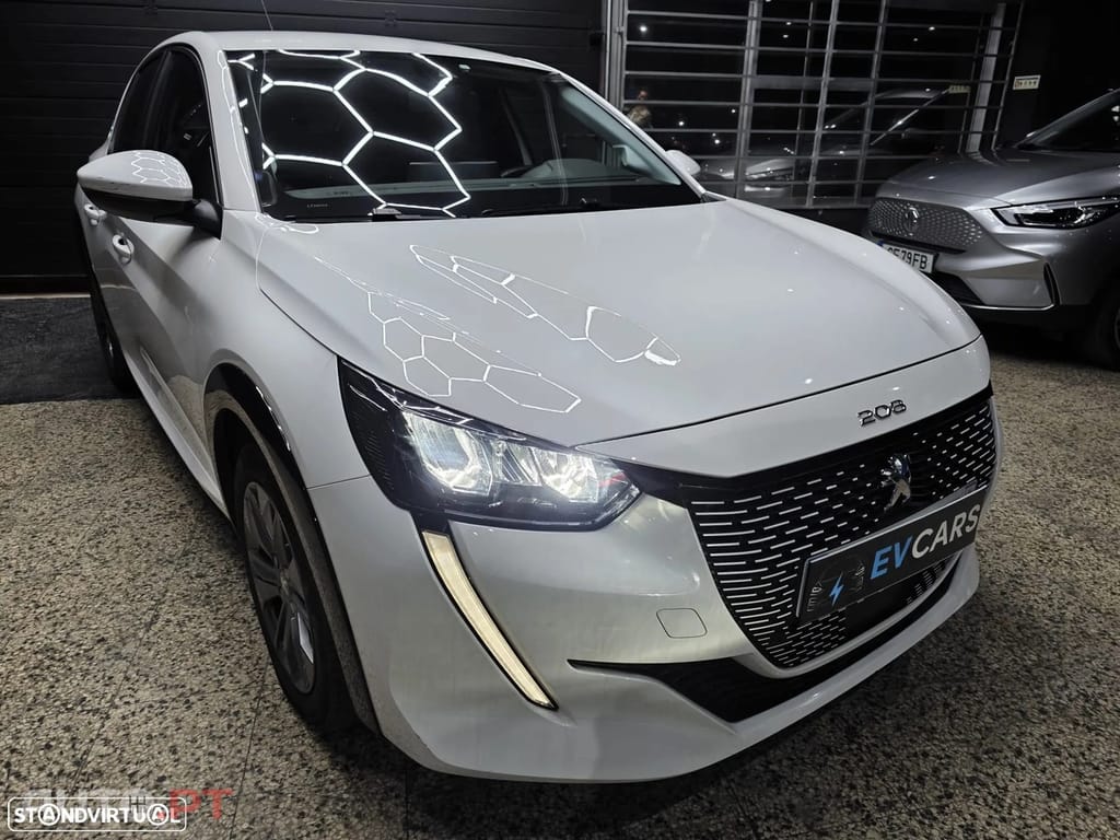 Peugeot E-208 50 kWh Style