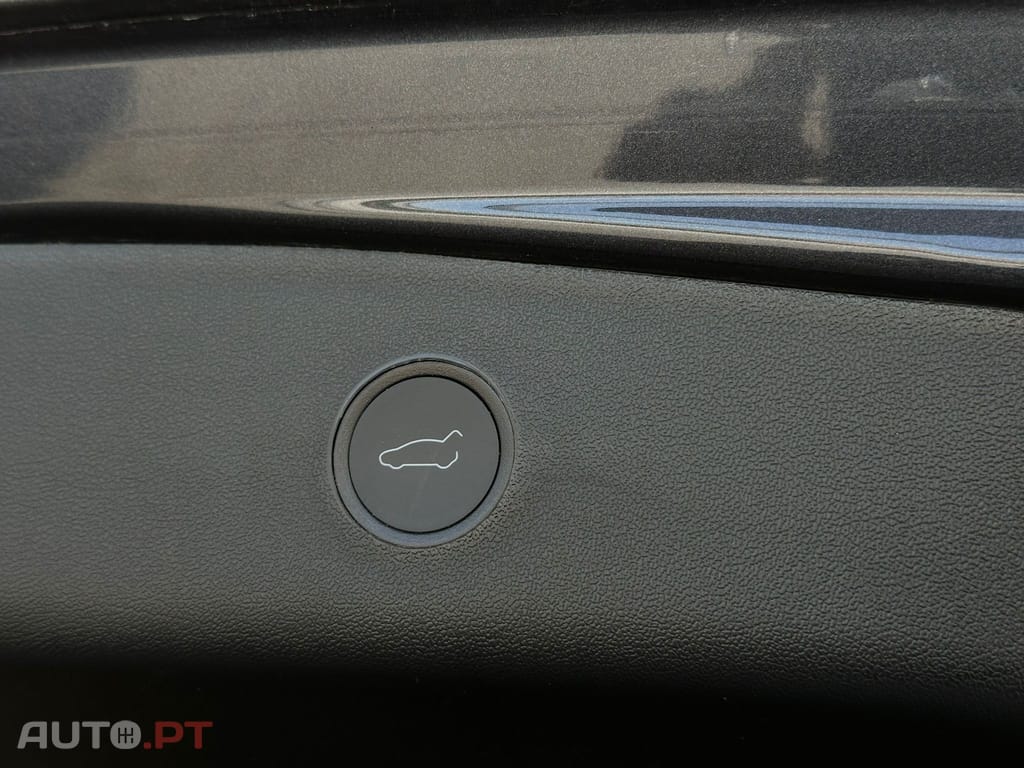 Tesla Model 3 Long-Range Dual Motor AWD