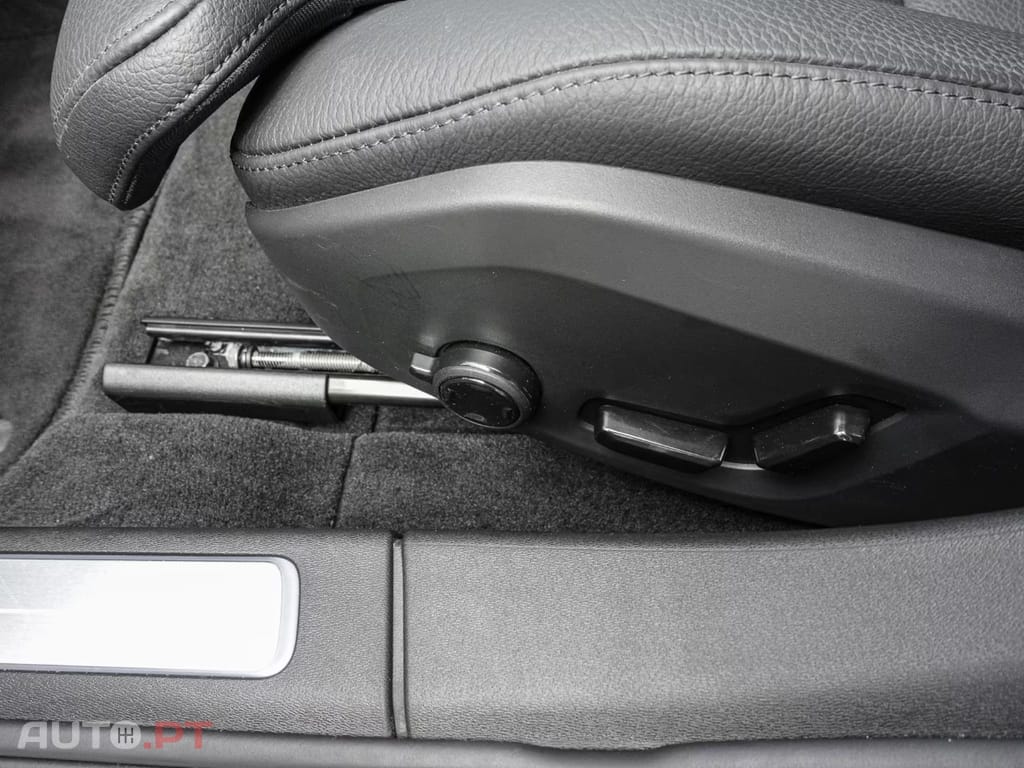 Volvo S90 T8 Twin Engine AWD