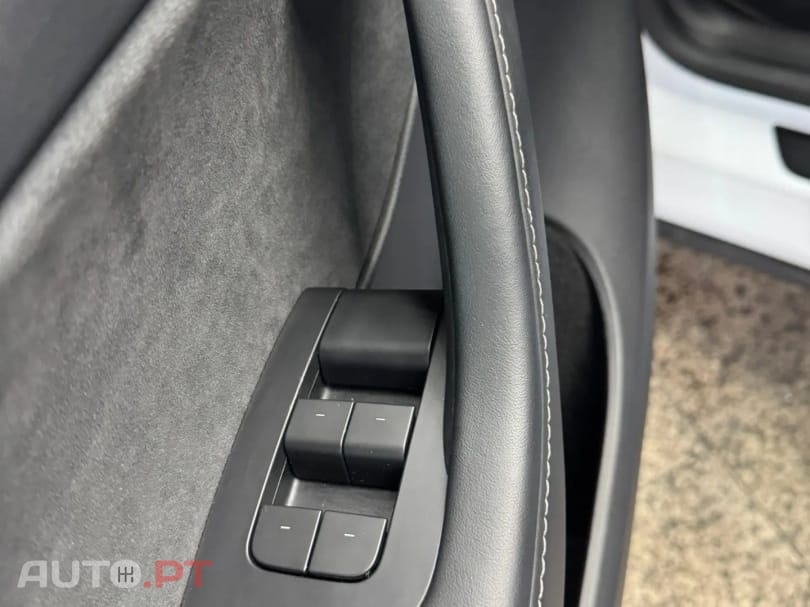 Tesla Model Y Long Range Dual Motor AWD
