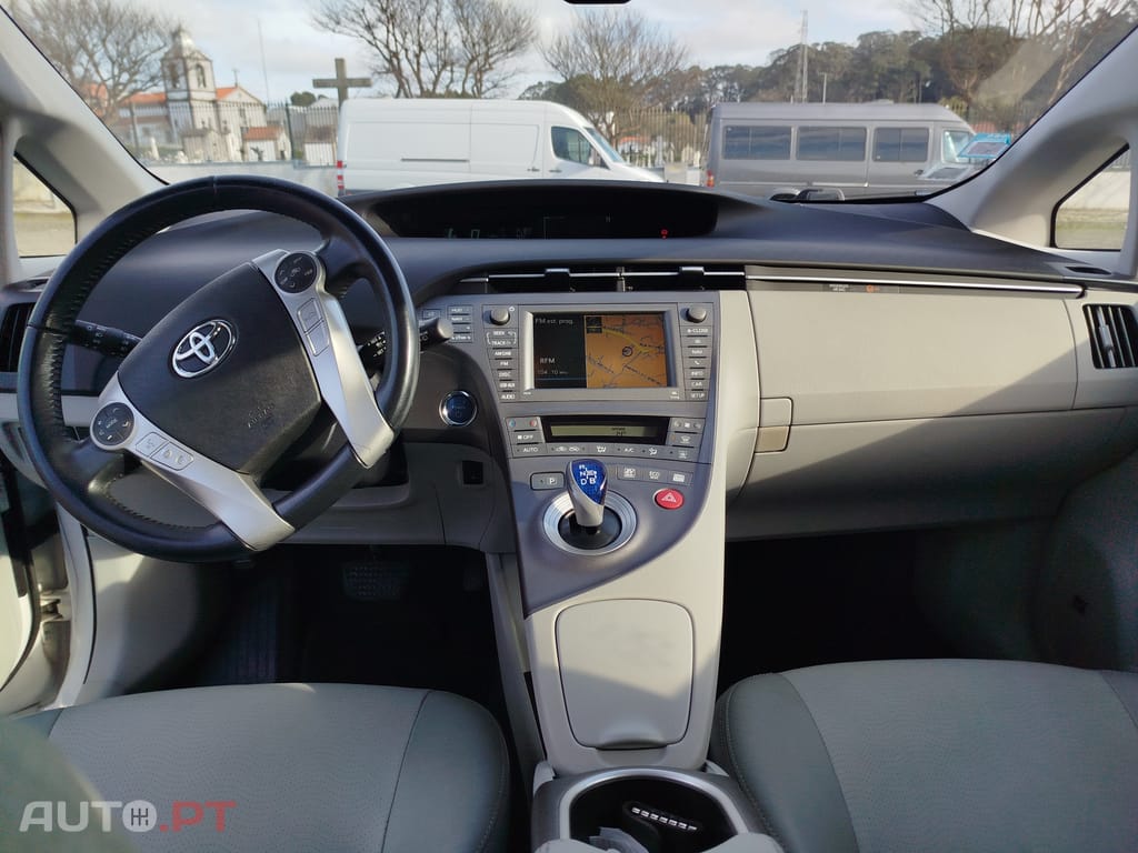 Toyota Prius Luxury