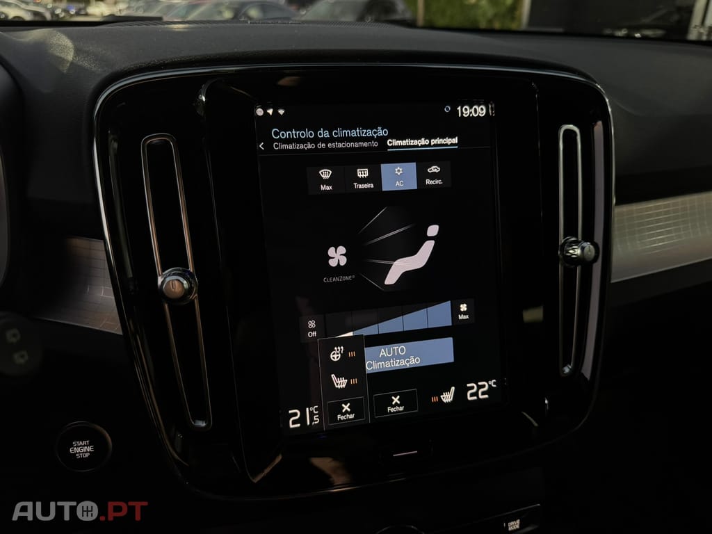 Volvo XC40 1.5 T4 PHEV Plus Dark