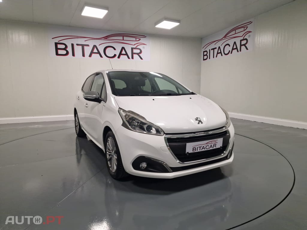 Peugeot 208 1.6 BlueHDi Style