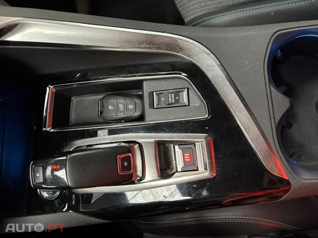 Peugeot 5008 1.2 PureTech Allure Pack EAT8