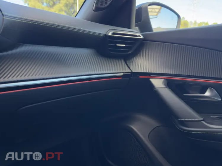 Peugeot E-2008 50 kWh GT