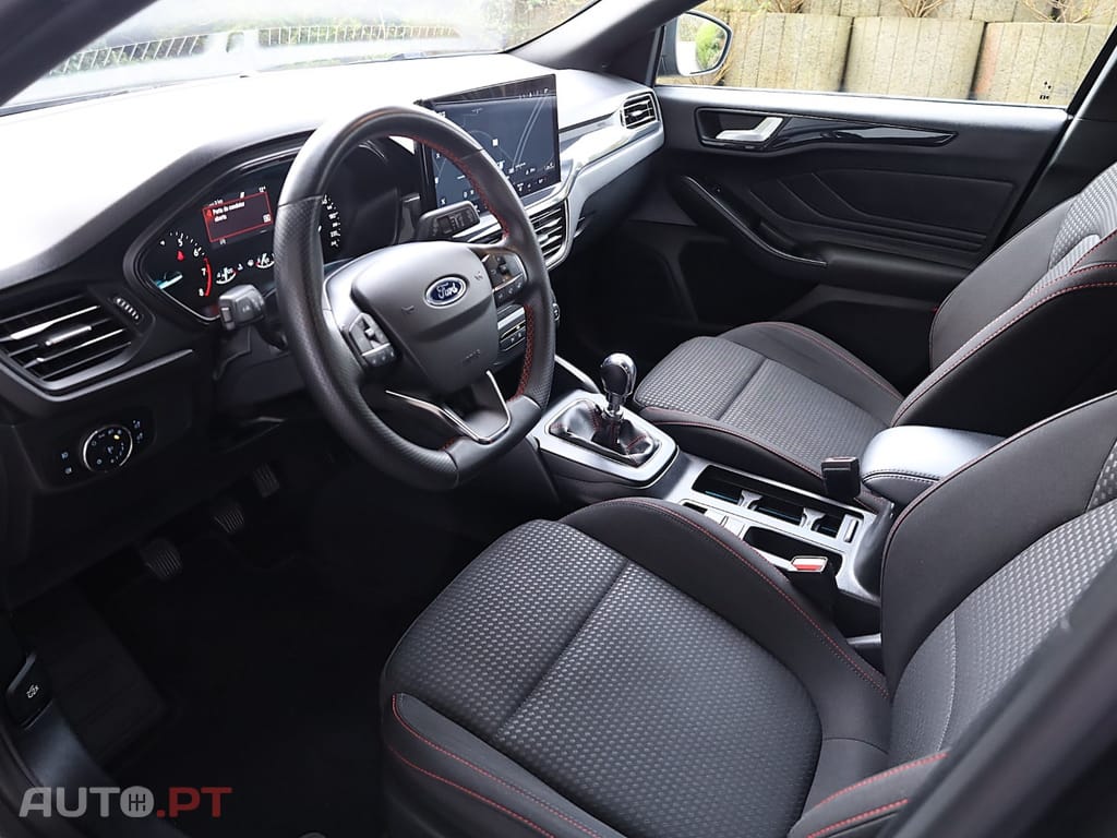Ford Focus 1.0 EcoBoost MHEV ST-Line