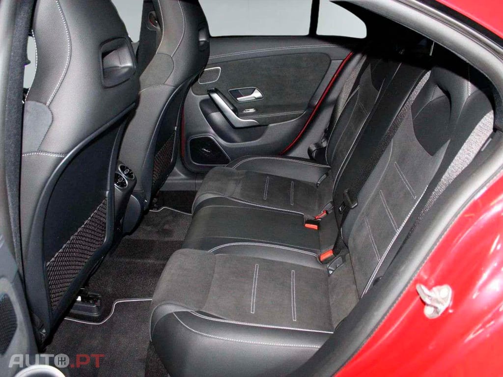 Mercedes-Benz CLA 250 e AMG I.V.A DEDUTÍVEL  