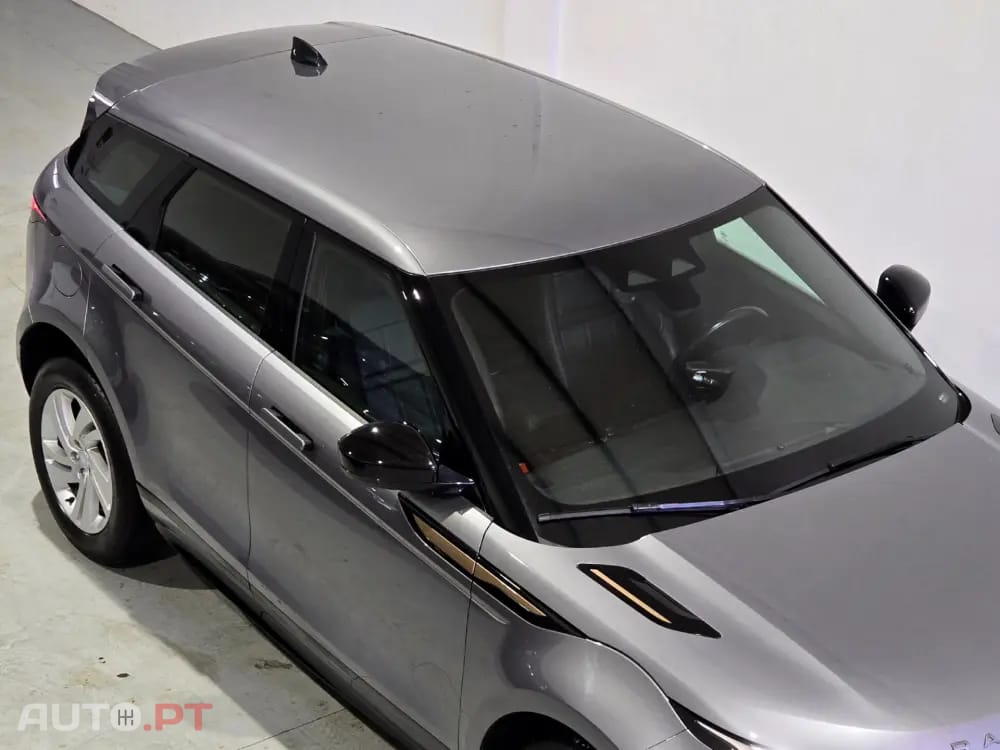 Land Rover Evoque P300e R-Dynamic