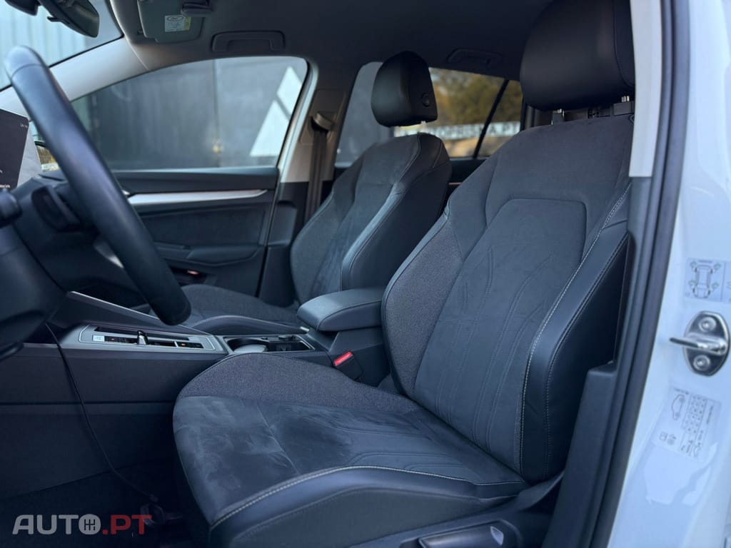 Volkswagen Golf Variant 1.5 eTSI R-Line DSG