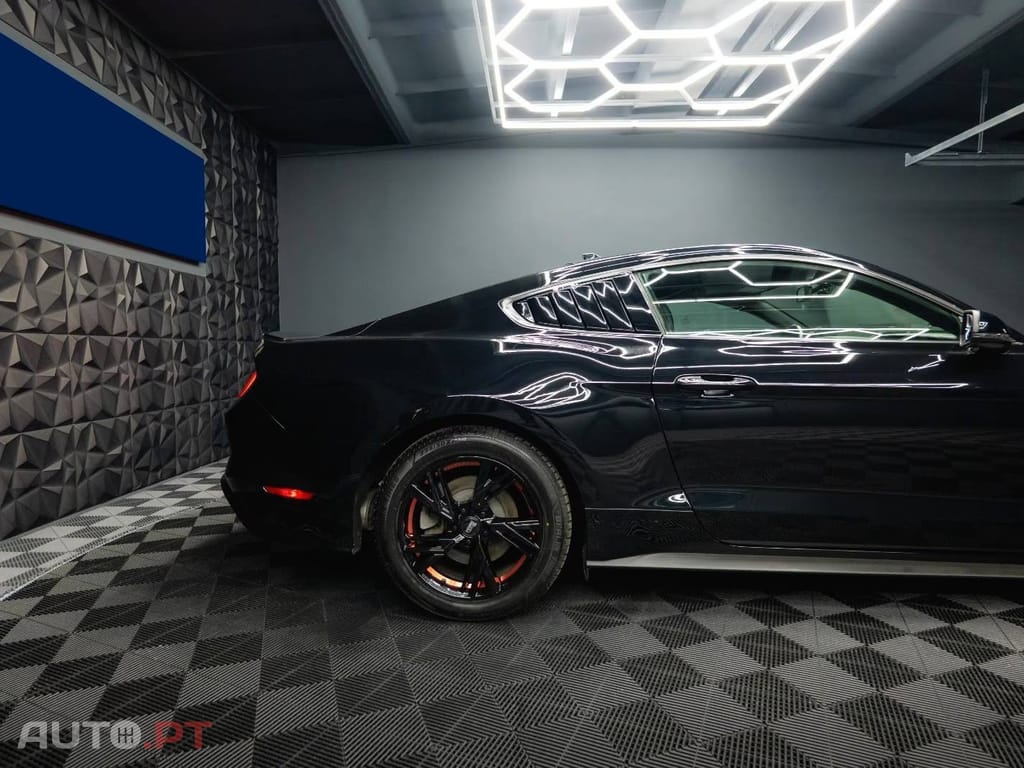 Ford Mustang 2.3 Shelby Coupe GT Package Dark Horse
