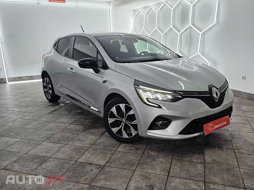 Renault Clio 1.0 TCe Limited Bi-Fuel