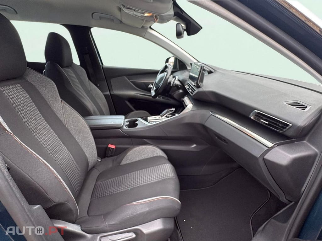 Peugeot 5008 PureTech 130 EAT8 Stop & Start Active