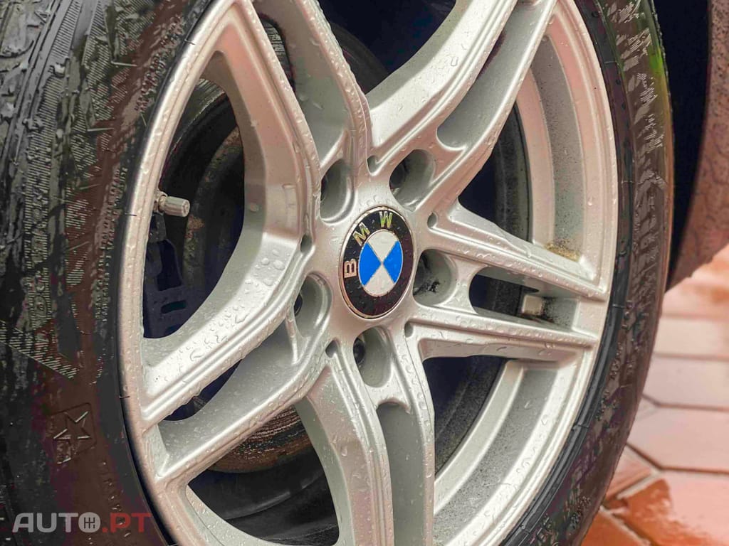 BMW 318 d Touring Line Sport