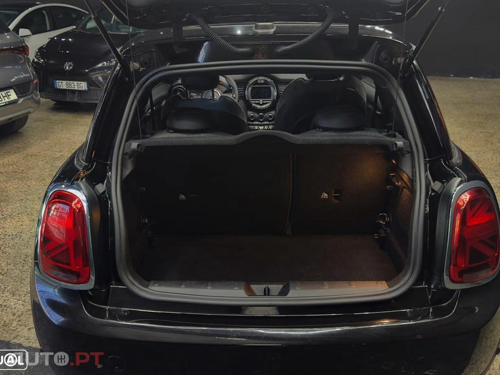 MINI Cooper Cooper SE
