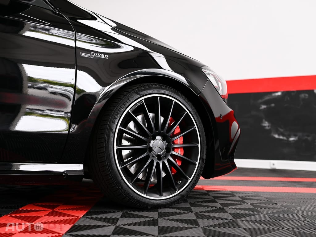 Mercedes-Benz CLA 45 AMG 4Matic Speedshift 7G-DCT Night Edition