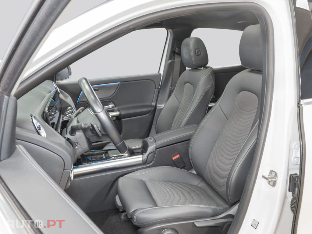 Mercedes-Benz EQA 350 4M Progressive LED I.V.A DEDUTIVEL 