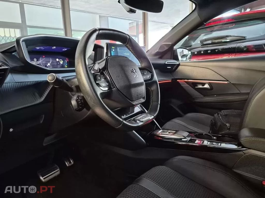 Peugeot E-208 50 kWh GT
