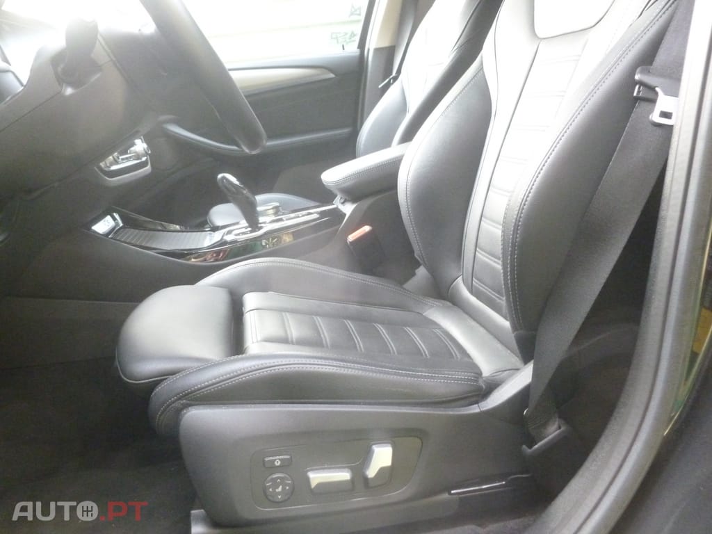 BMW iX3 74 kWh Impressive