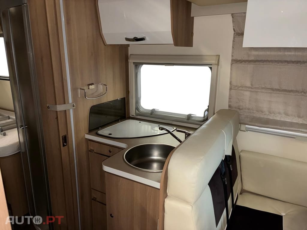 Ford Transit 2.2 Roller Team