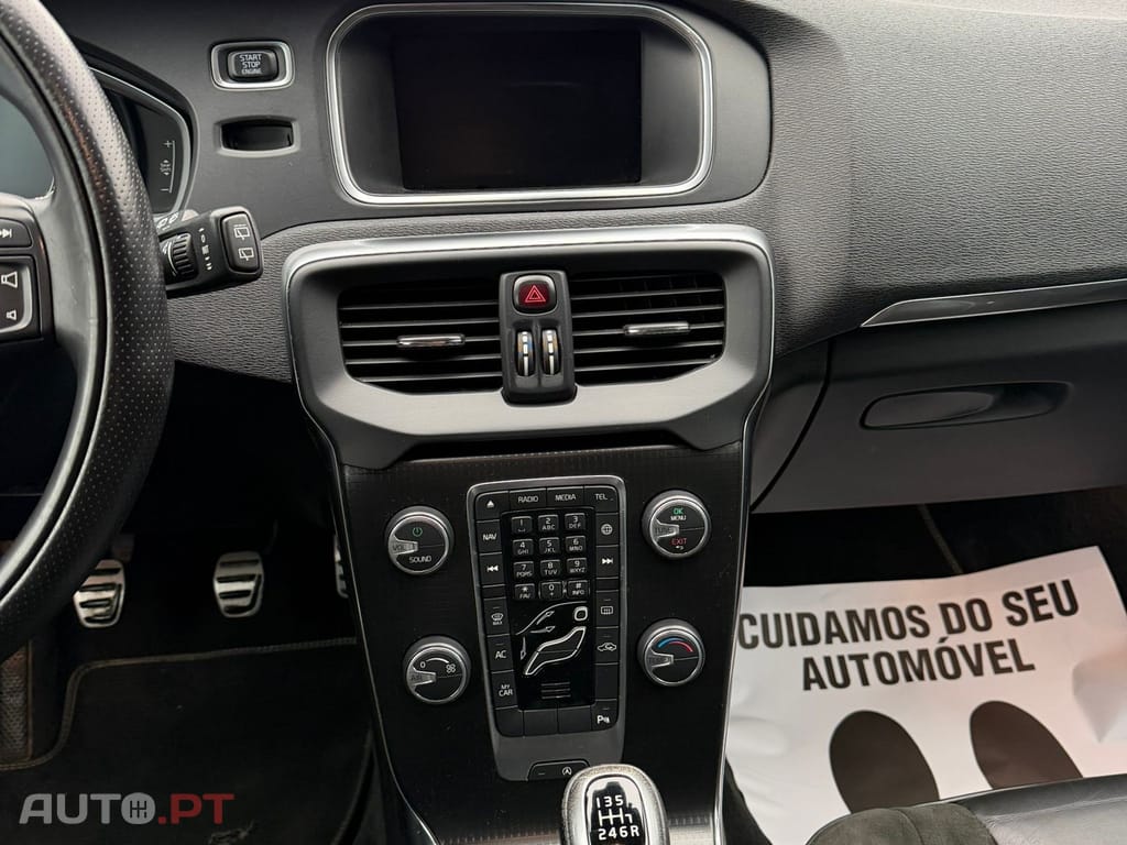 Volvo V40 2.0 D2 R-Design