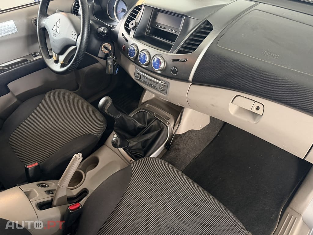 Mitsubishi L200 2.5 DI-D CD Intense 4WD