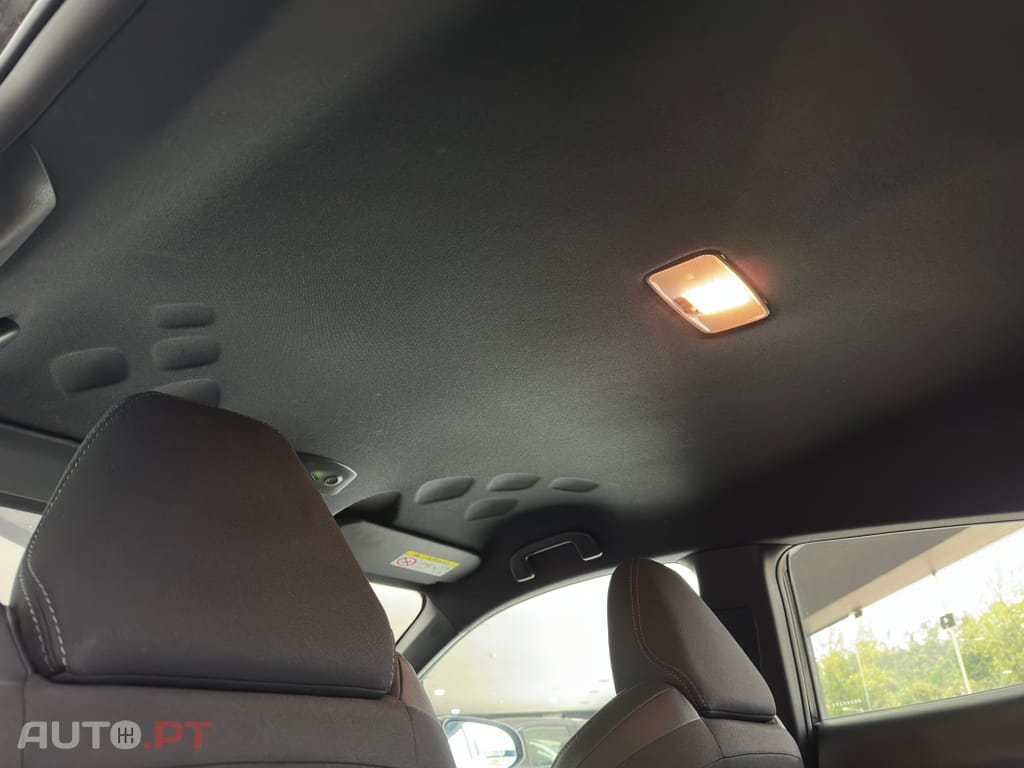 Toyota C-HR 2.0 Hybrid Square Collection