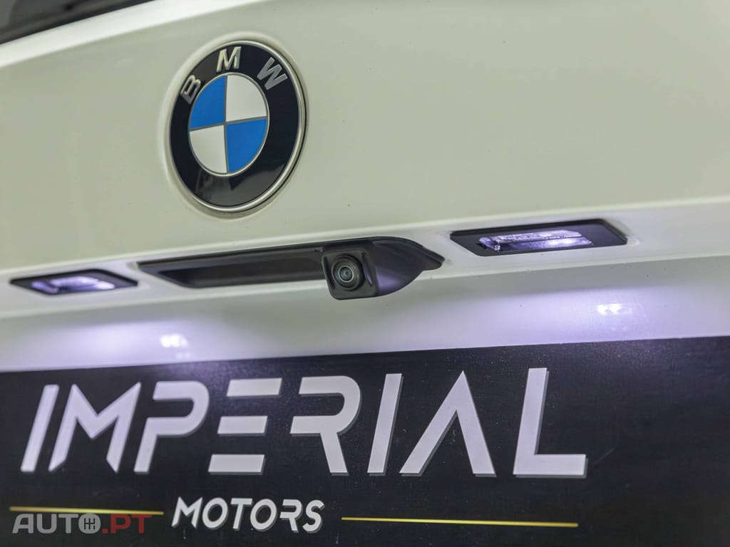 BMW 330 e Touring Pack Desportivo M Pro Auto