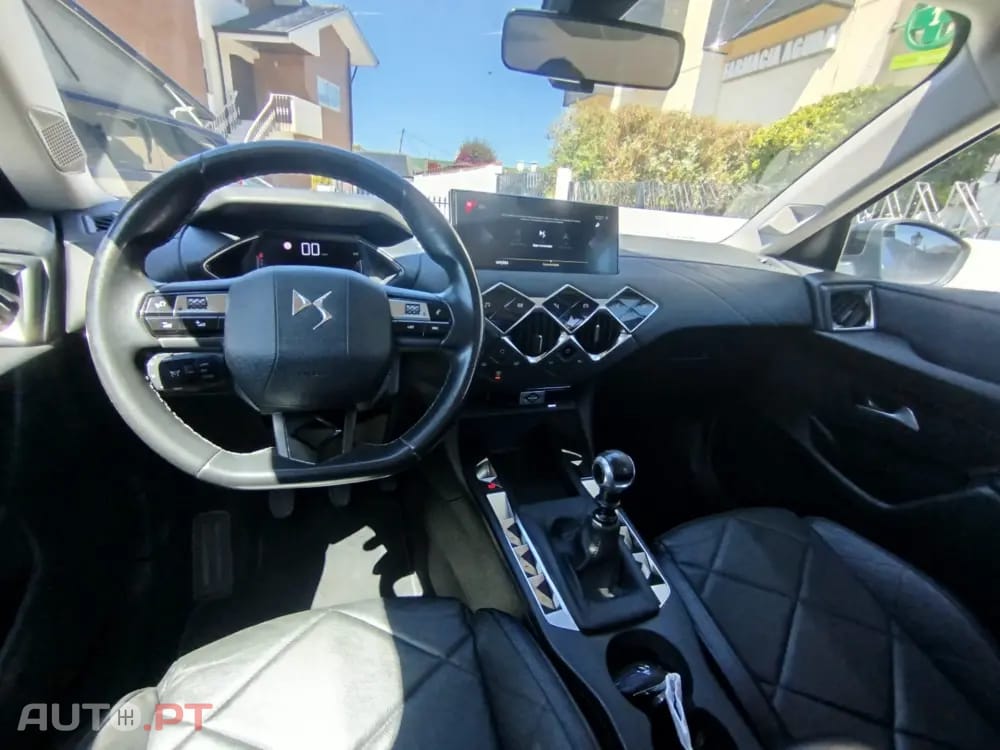 DS DS3 PureTech 100 PERFORMANCE LINE