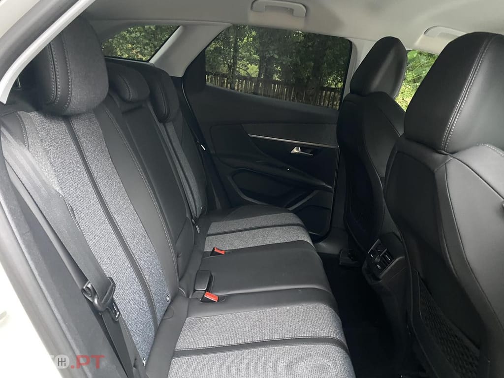 Peugeot 3008 1.6 BlueHDi Allure EAT6 J18