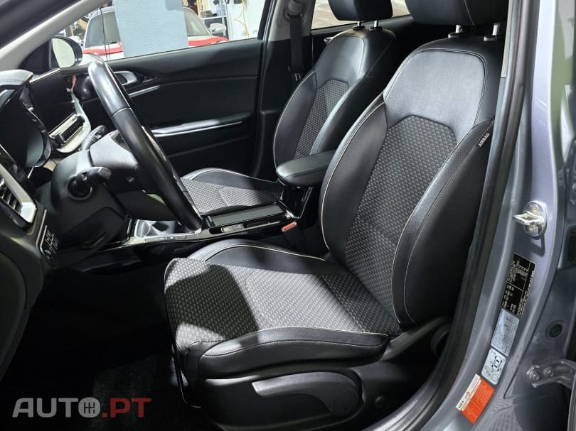 Kia Xceed 1.0 T-GDI Tech+SRF